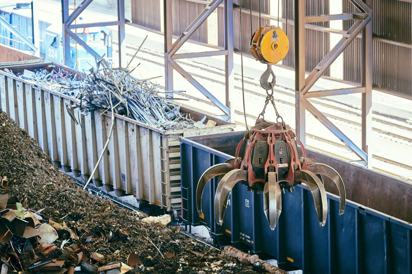 Waste & recycling facility safety: managing mixed traffic and heavy equipment